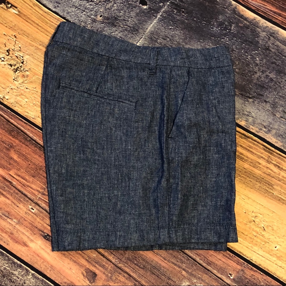 🔴 Old Navy shorts, denim color, size 6